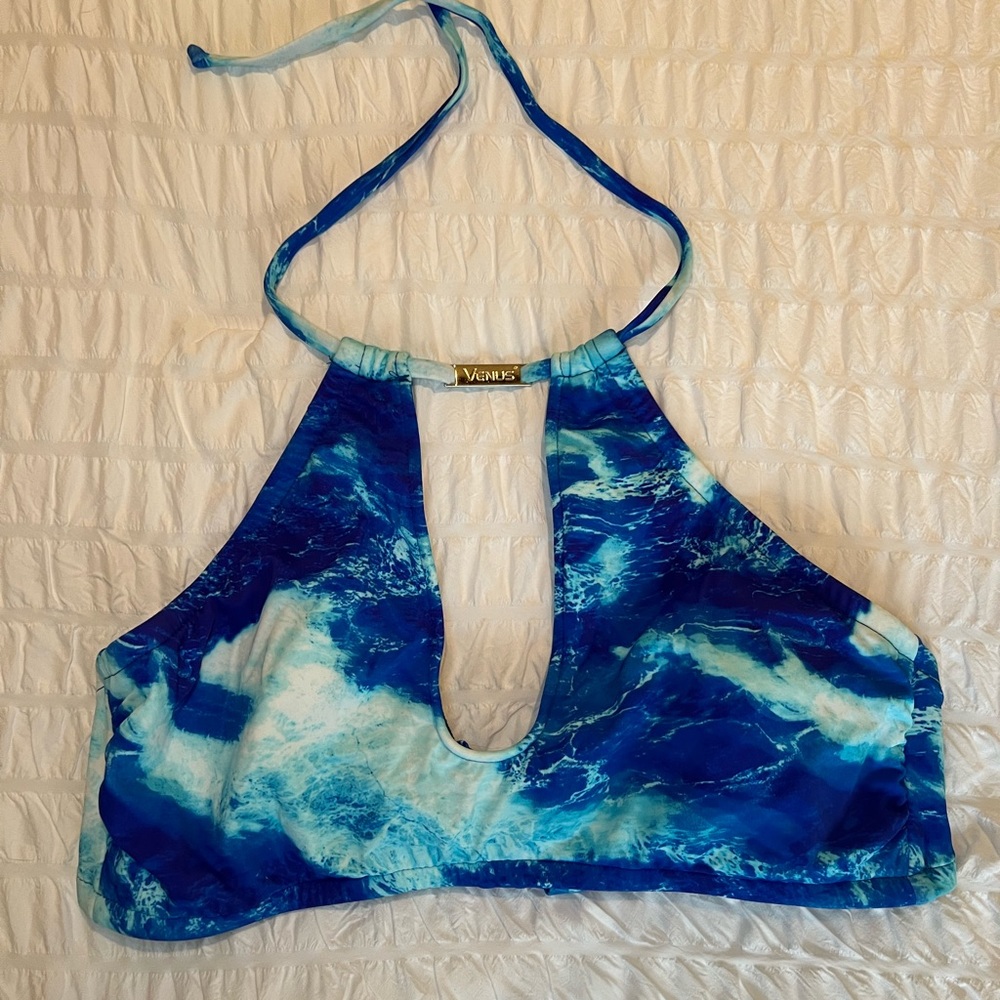 Venus Swim Top Size Large